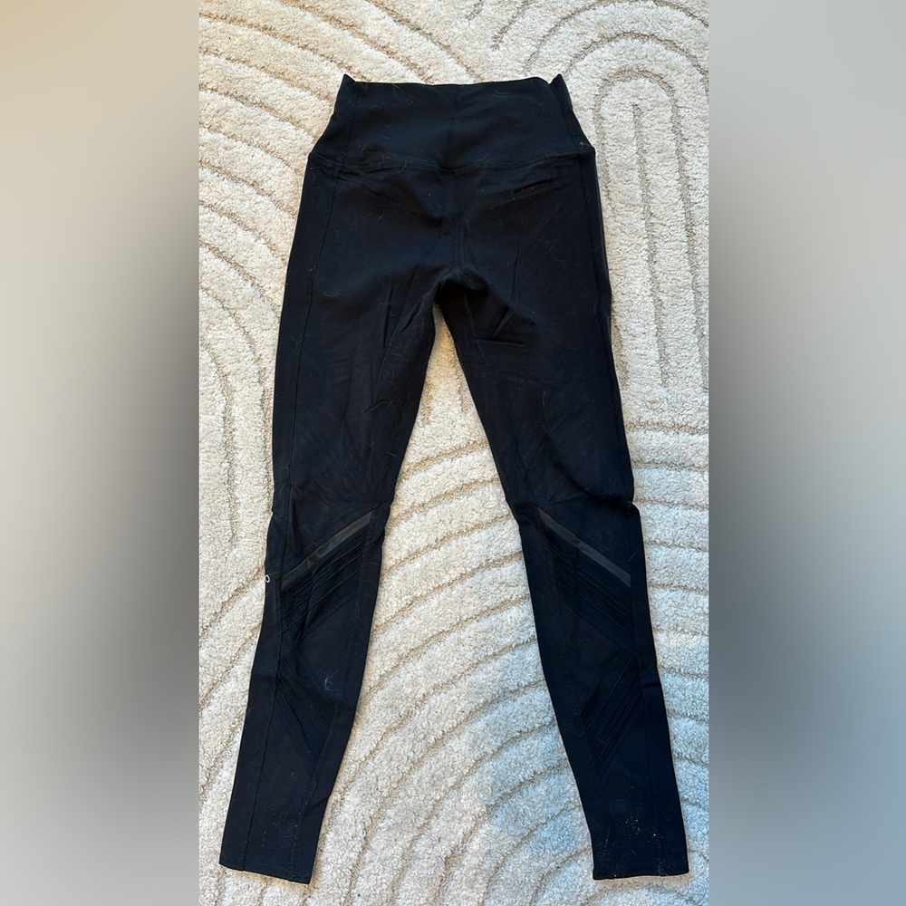Alo yoga pants mesh